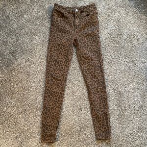 American Eagle leopard skinny jeans